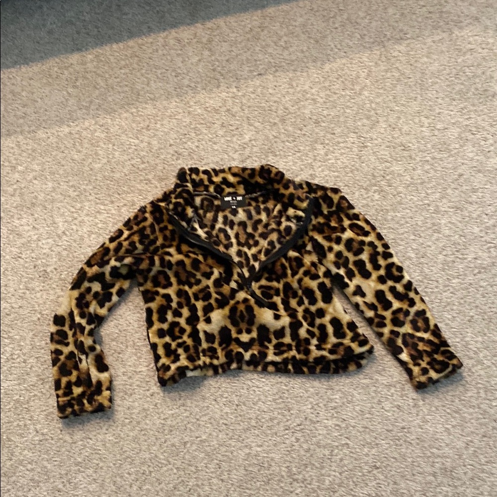 Brown and Black Puffer Jacket with Cozy Insulation